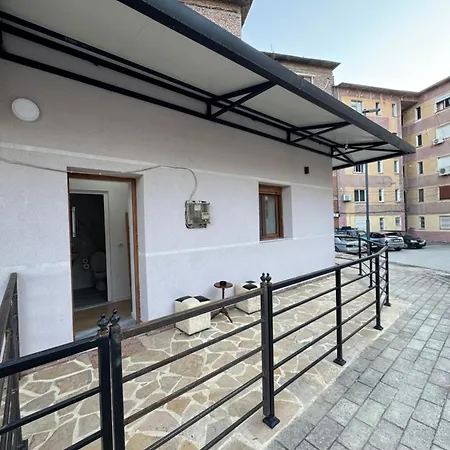 بيت ضيافة Central Rooms Permet
