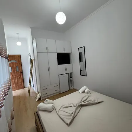 بيت ضيافة Central Rooms Permet Përmet