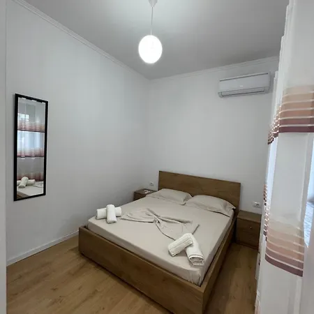 Central Rooms Permet *