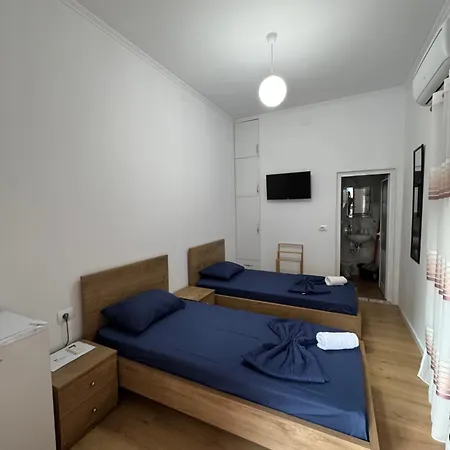 Central Rooms Permet *