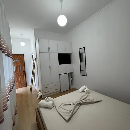 Central Rooms Permet بيت ضيافة Përmet